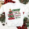 crocin-around-the-christmas-tree